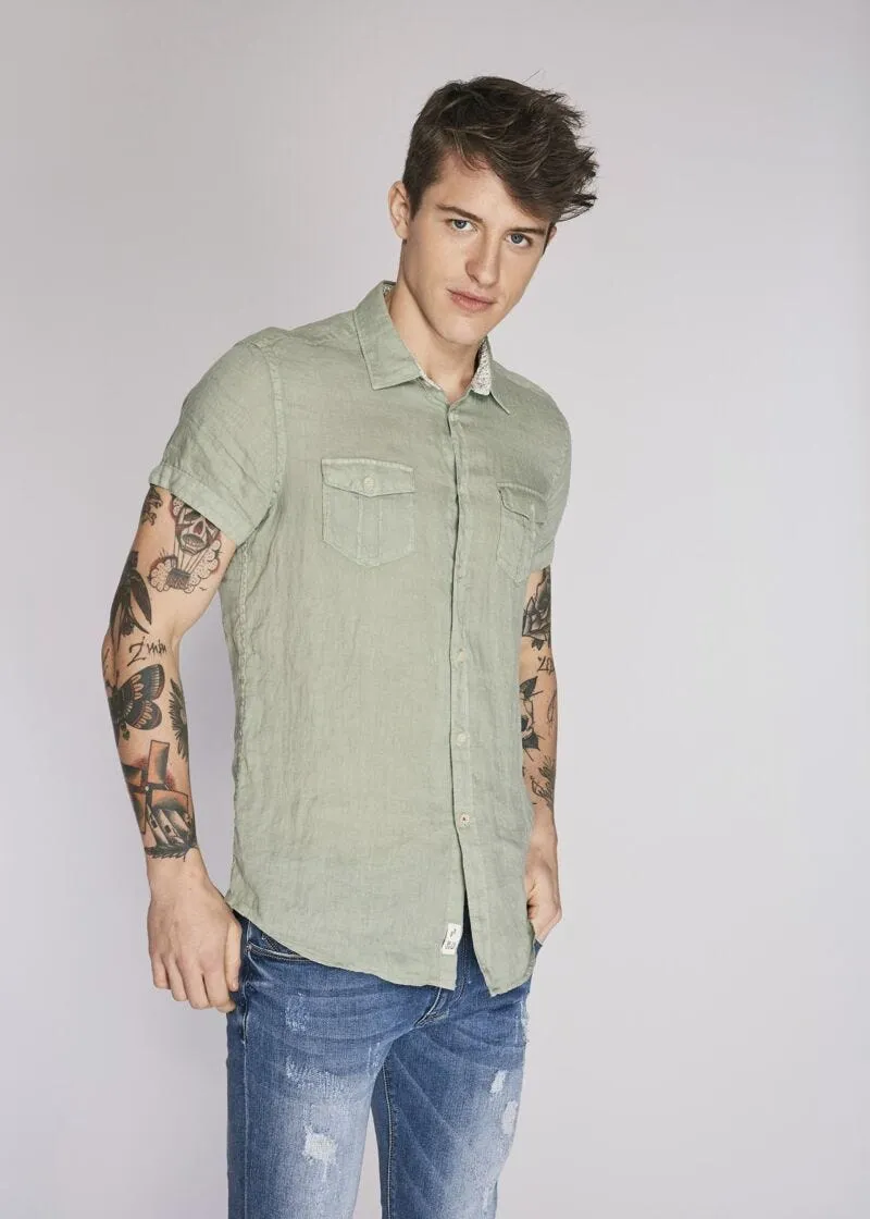 Camicia in lino a maniche corte