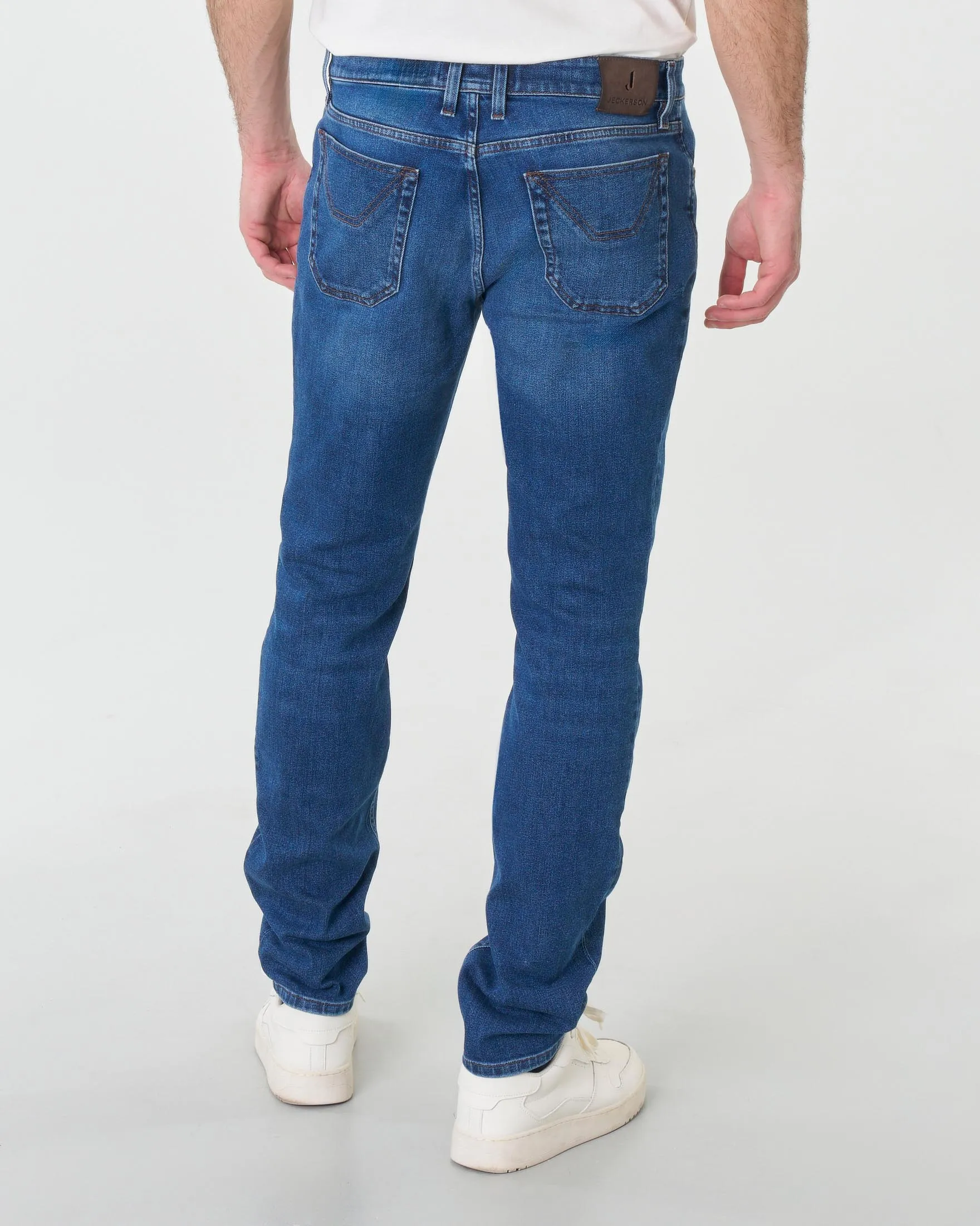 Jeans PA077 lavaggio scuro stone washed con toppa