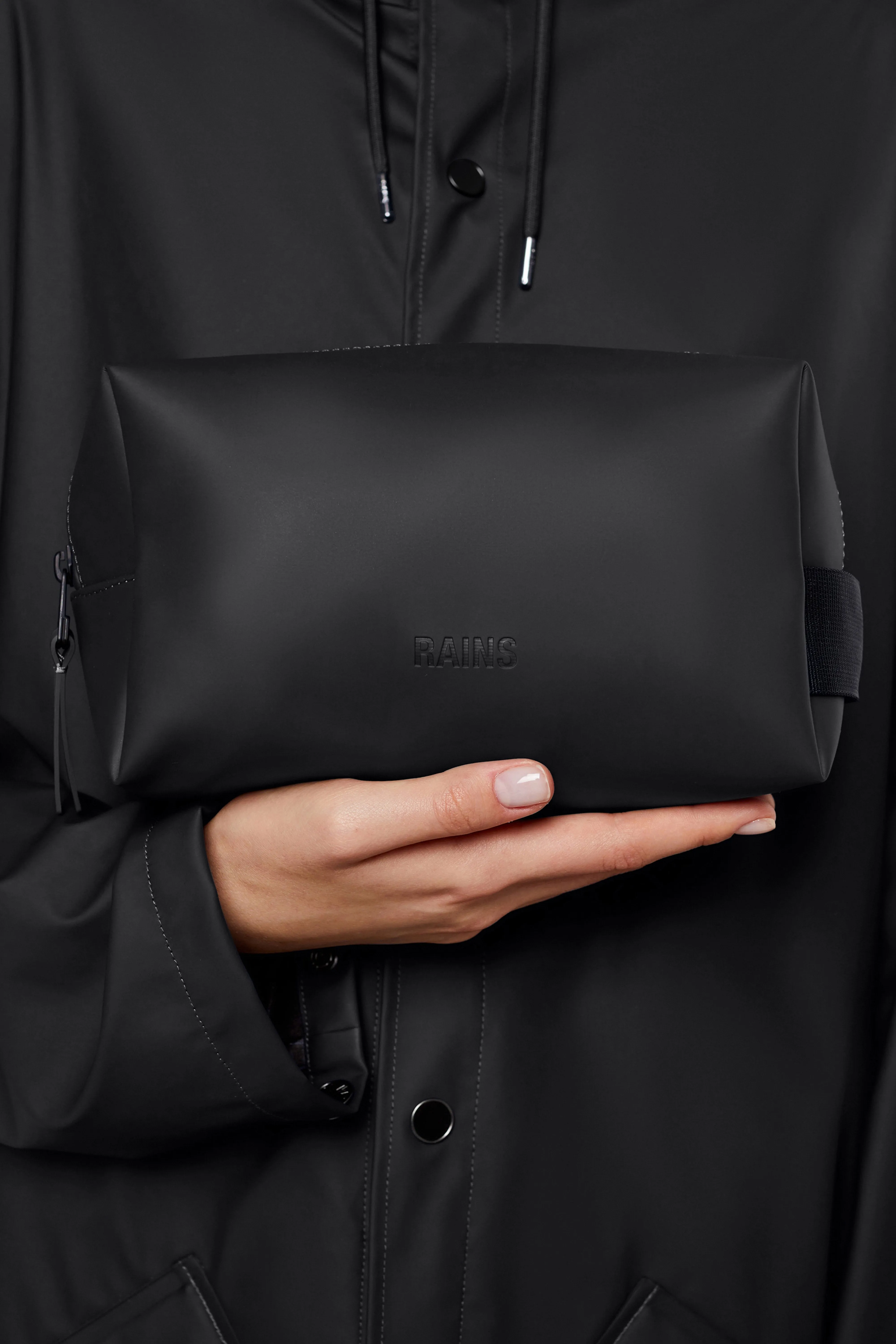 Rains Astuccio Nero Impermeabile